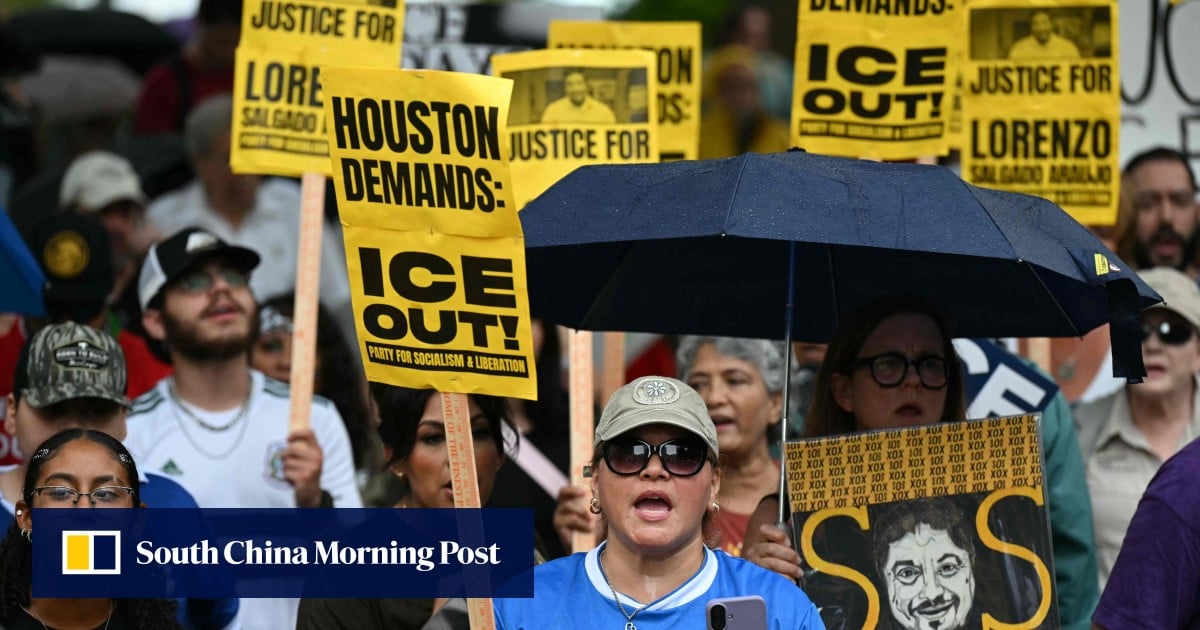 ICE halts vehicle stops for US immigration enforcement after deadly shootings ICE halts vehicle stops for US immigration enforcement after deadly shootings