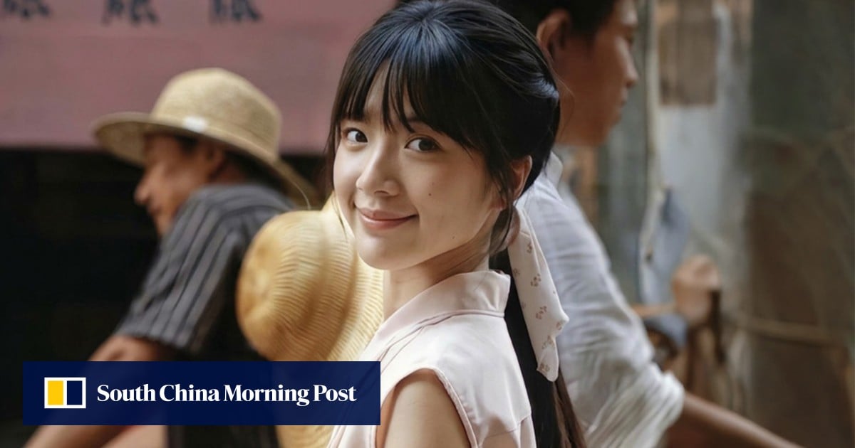 Discovered on a video platform, 20-year-old university student Li Sitong delivers a standout performance as Xie Nanzhi (known as Zia Lamgi in the Teochew dialect) in the critically acclaimed film Dear You (Ảnh: Weibo)