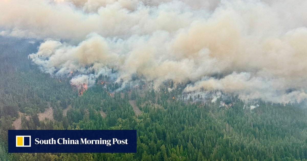 Canada to evacuate Ontario community as wildfire smoke chokes US
