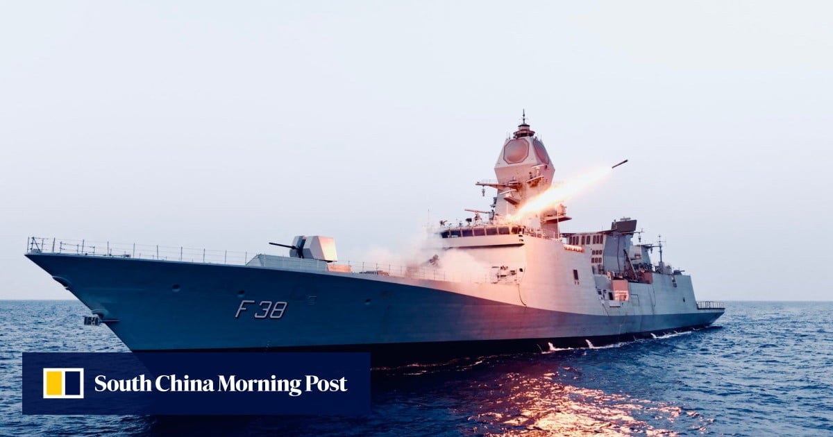 INS Mahendragiri, tàu khu trục tàng hình thứ sáu lớp Nilgiri của Ấn Độ, thử nghiệm phóng tên lửa và được đưa vào biên chế hải quân ngày 11 tháng 7 (Ảnh: Instagram/IndianNavy)