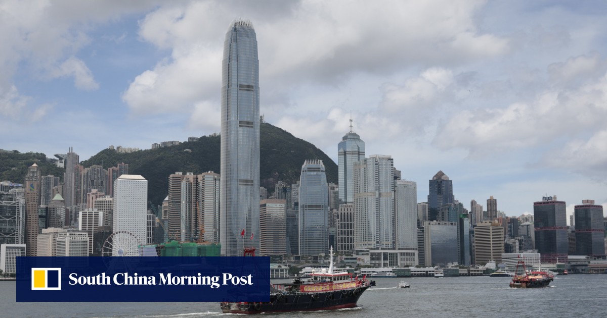Chứng khoán Hong Kong đối mặt ngày sôi động với quyết định của Fed và IPO lớn nhất trong 7 năm