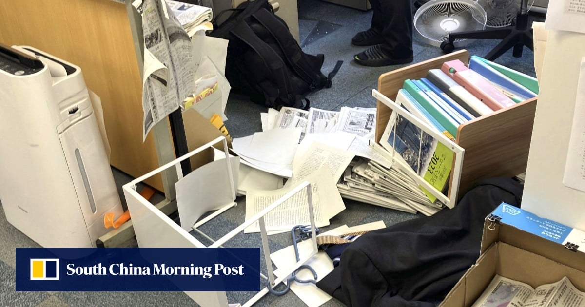 Strong quake hits southern Japan, tsunami alert issued