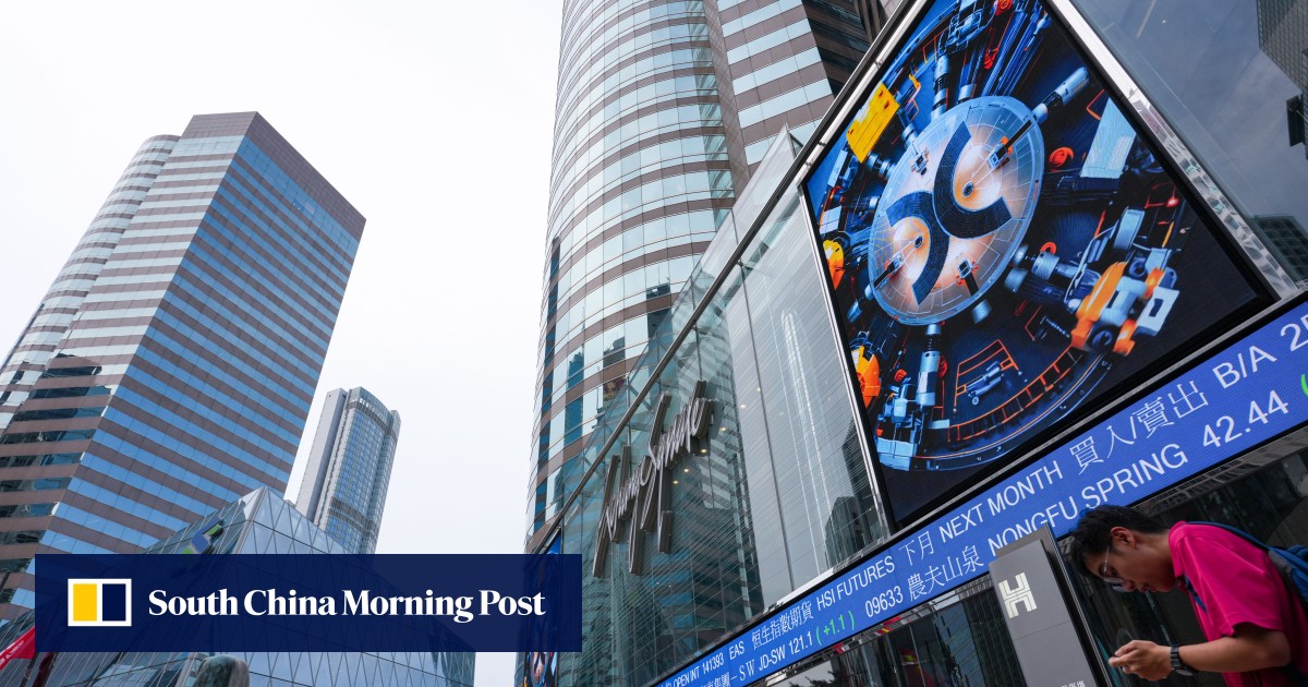 Zhongji Innolight shares fall on Hong Kong debut amid global AI sell-off