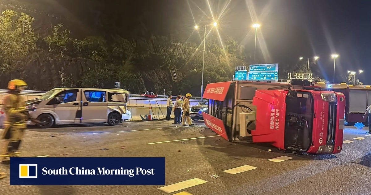 Transport authorities order probe after crash paralyses traffic on airport link