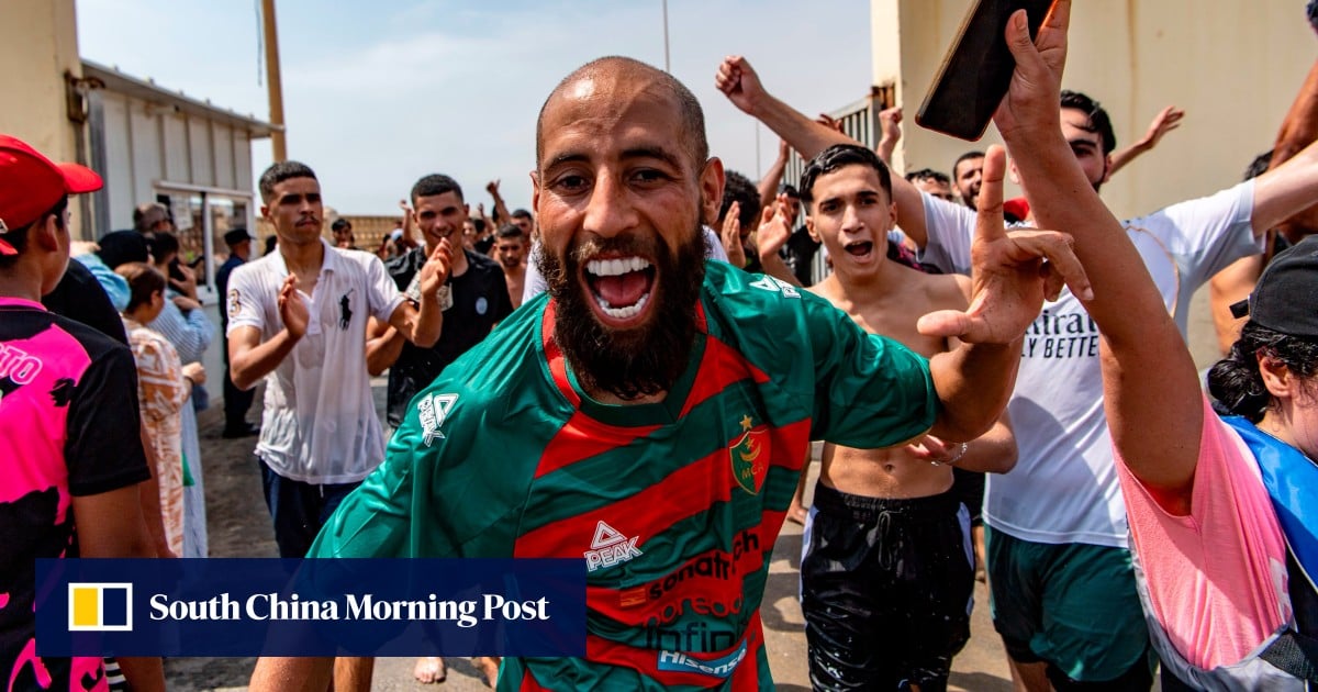 Thousands of migrants breach Morocco’s border with Spain’s Ceuta Thousands of migrants breach Morocco’s border with Spain’s Ceuta