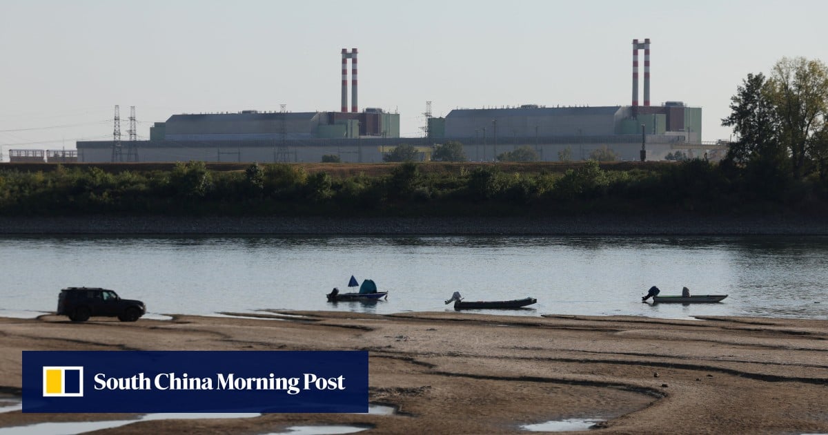 Climate crisis: Hungary closes nuclear power plant, Greece wildfires spread