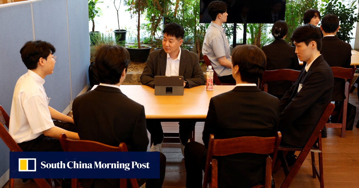 South Korean graduates look to Japan to beat job shortage at home