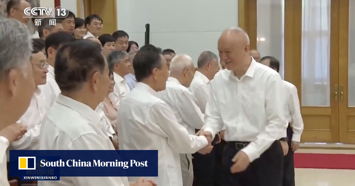 China’s political and scientific elite head to Beidaihe for summer retreat season
