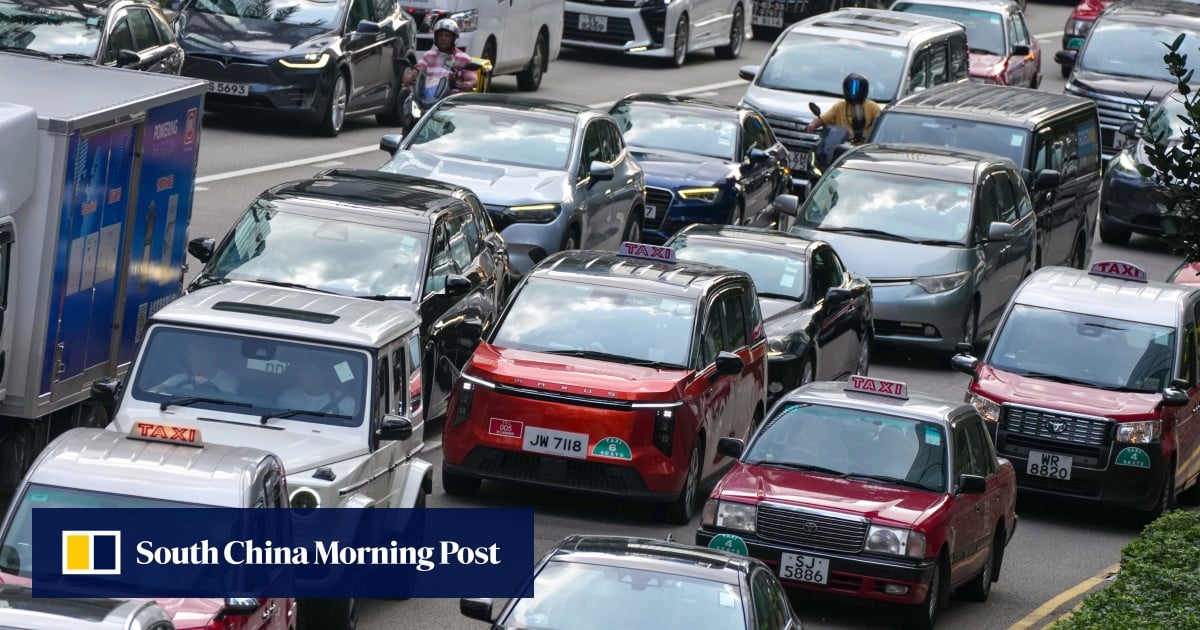 Over 1,000 sign up for Hong Kong’s new taxi, ride-hailing test