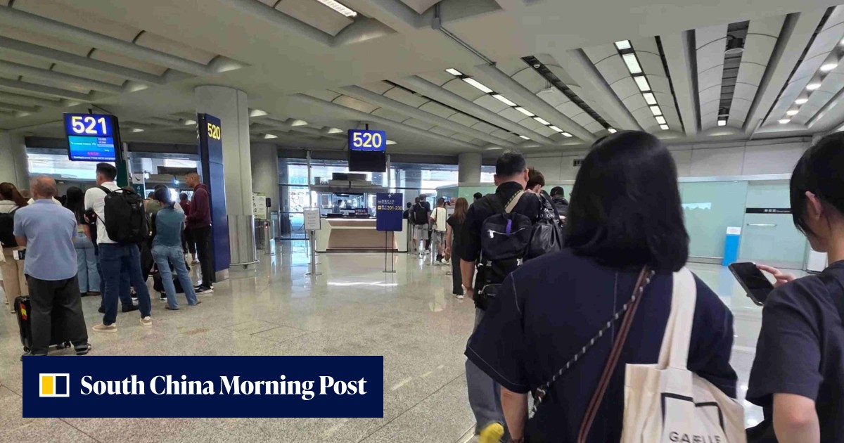 Passengers all at sea as Hong Kong airport's Terminal 2 train breaks down