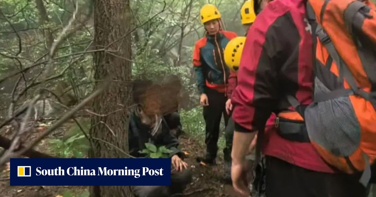 Chinese neighbours trapped in mountains ignore rescue calls over spiritual fears