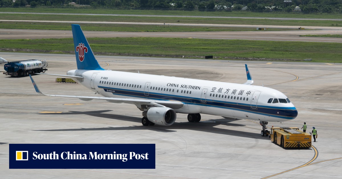 Lightning hits China Southern Airbus A321 while taxiing, 20 strike