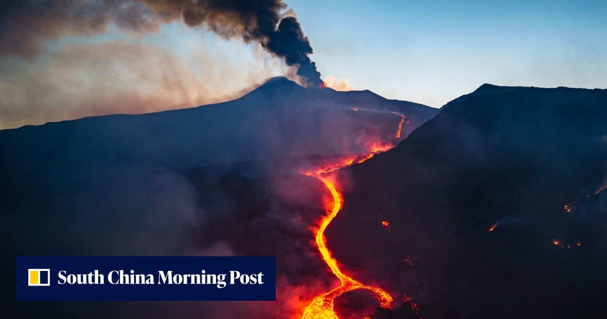 Tourists rush to Mount Etna as it erupts, alarming Italian guides