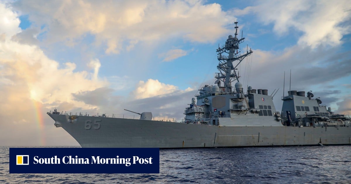 US Navy destroyer with 300 sailors aboard broke down for 4 days in the Pacific