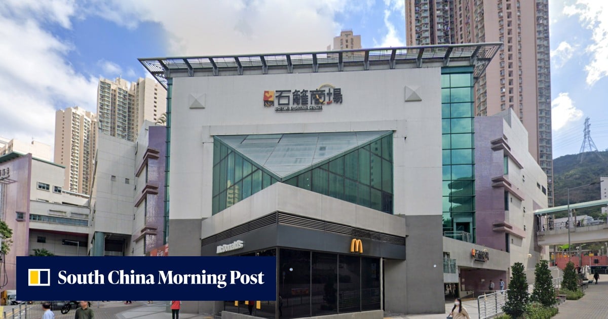 香港商場手扶梯再傳意外，三名長者跌倒受傷