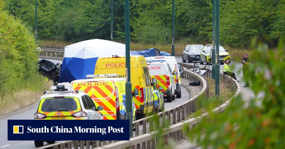 7 dead in UK after vehicle travelling in wrong direction hits police car 7 dead in UK after vehicle travelling in wrong direction hits police car