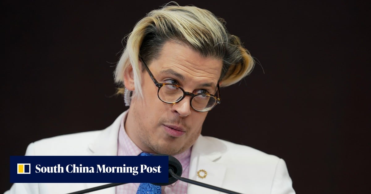 UK far-right provocateur Milo Yiannopoulos arrested by US immigration