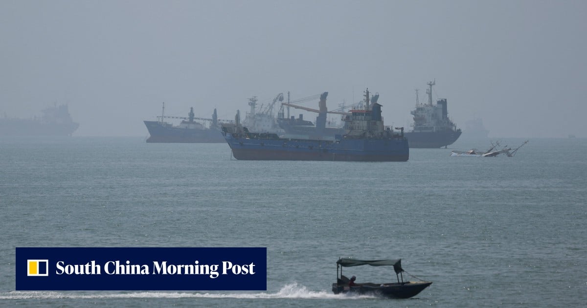 US forces strike two Iranian launchers on Iran’s Larak island, US official says