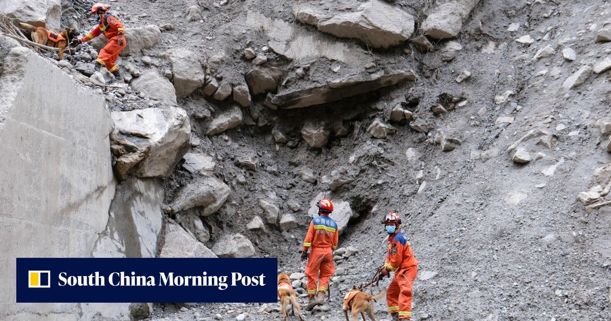 Rescue work intensifies as death toll in China-Nepal disaster approaches 1,000