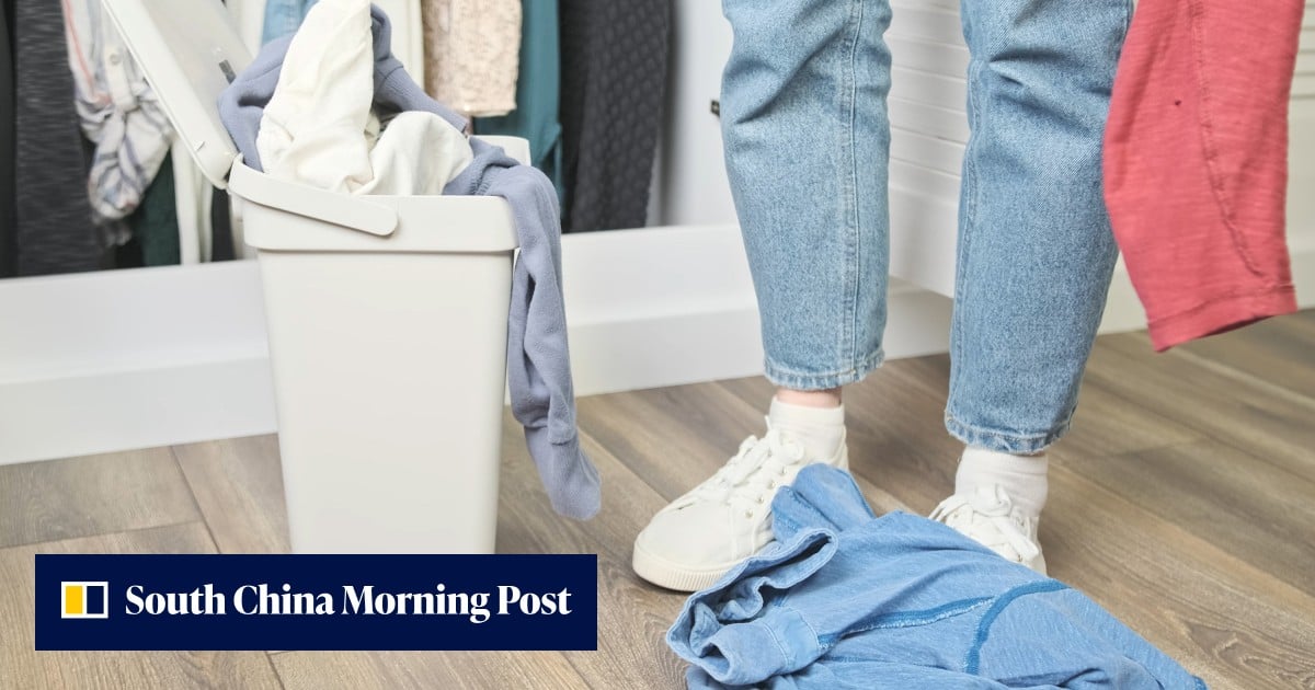 Disposable fashion trend among Chinese tourists sparks waste and health concerns