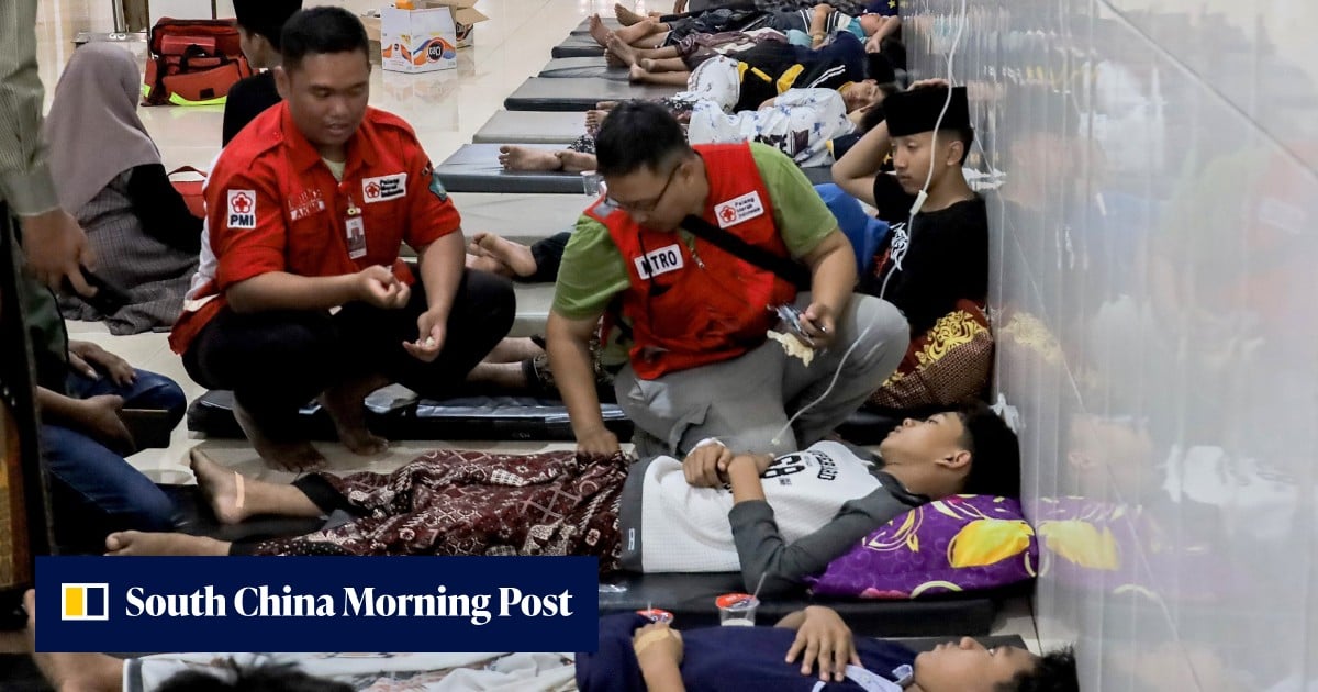 Above 1,700 Indonesians get food poisoning after eating state-issued free meals
