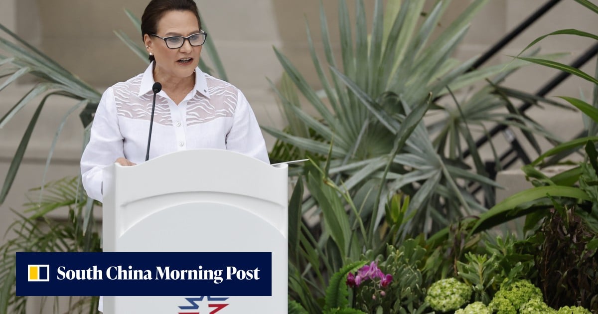 New Panama Canal chief considers more cuts in transits due to El Nino