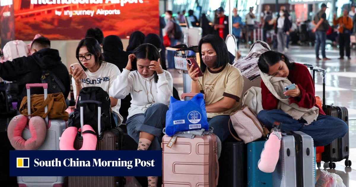 Hong Kong agencies warn of lingering Jakarta flight delays after volcano eruption