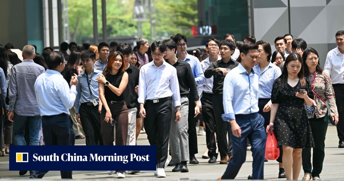 Singapore’s entry-level job market shrinks despite salary growth, data shows