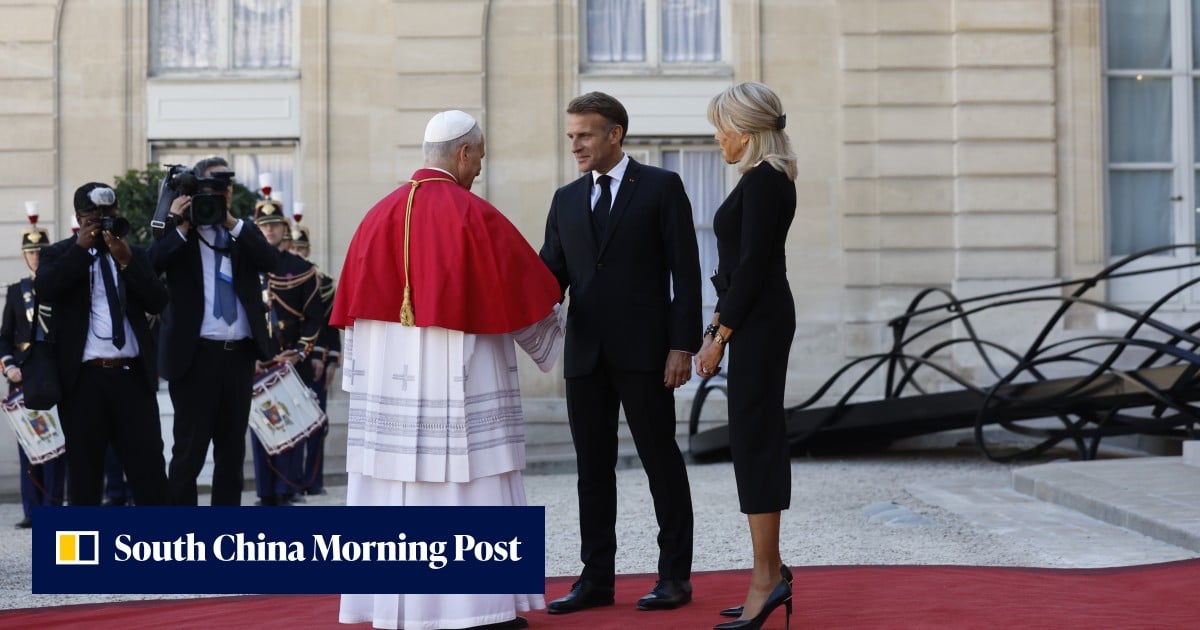 In Paris, Pope warns against losing humanity in ‘paradise of machines’