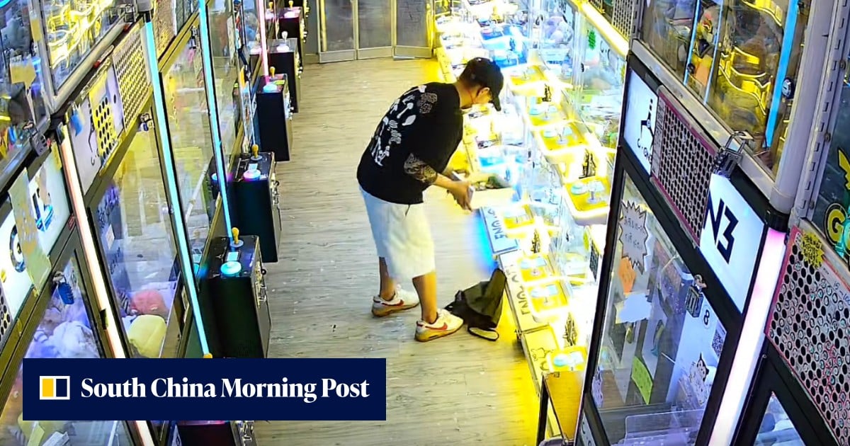 Hong Kong police hunt for man who stole HK$10,000 from claw machines using key