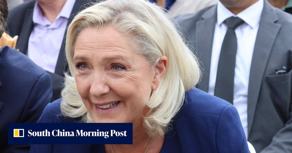 French far-right to form first Senate parliamentary group
