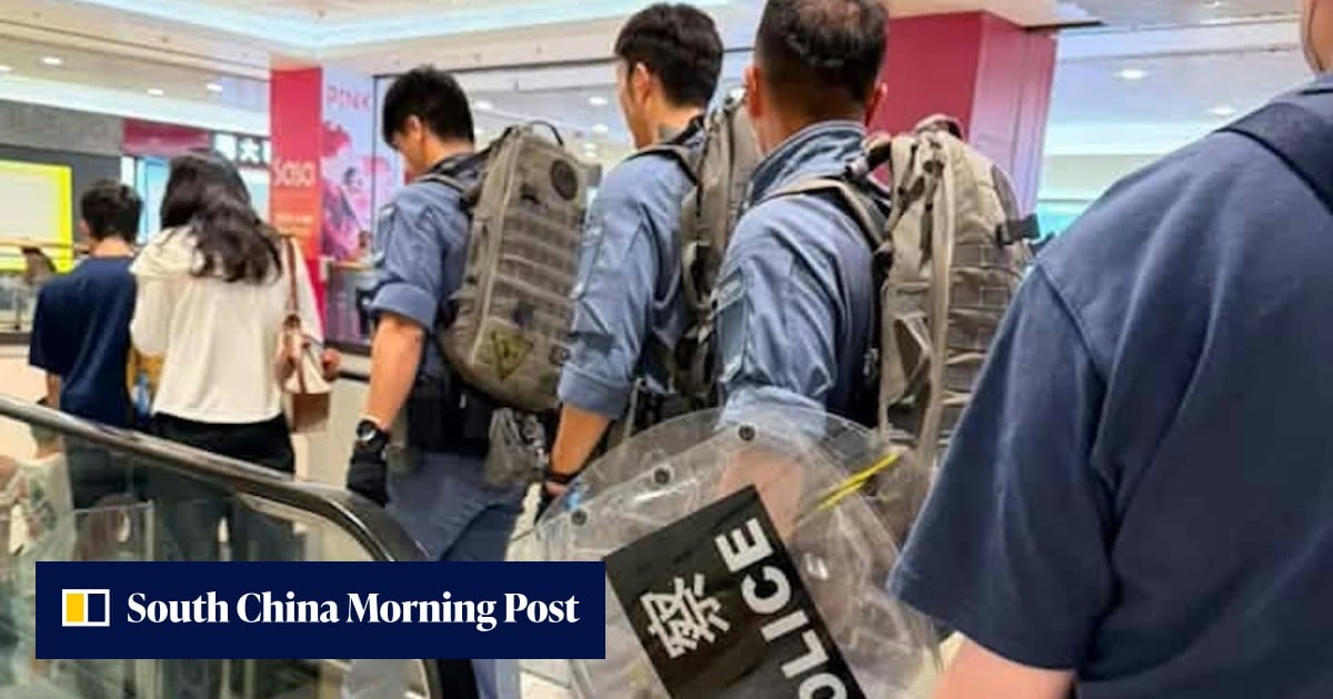 黃大仙住宅單位遭警方包圍，據報有女子攜帶刀械出沒