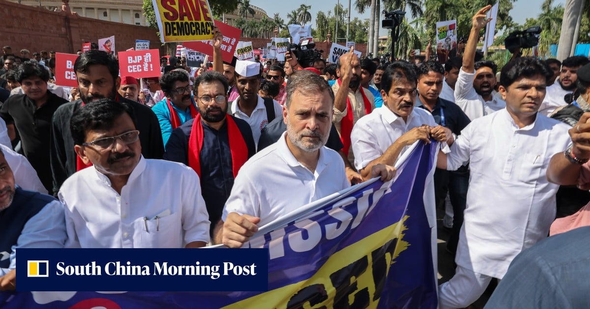 India opposition lawmakers detained over protest against election chief