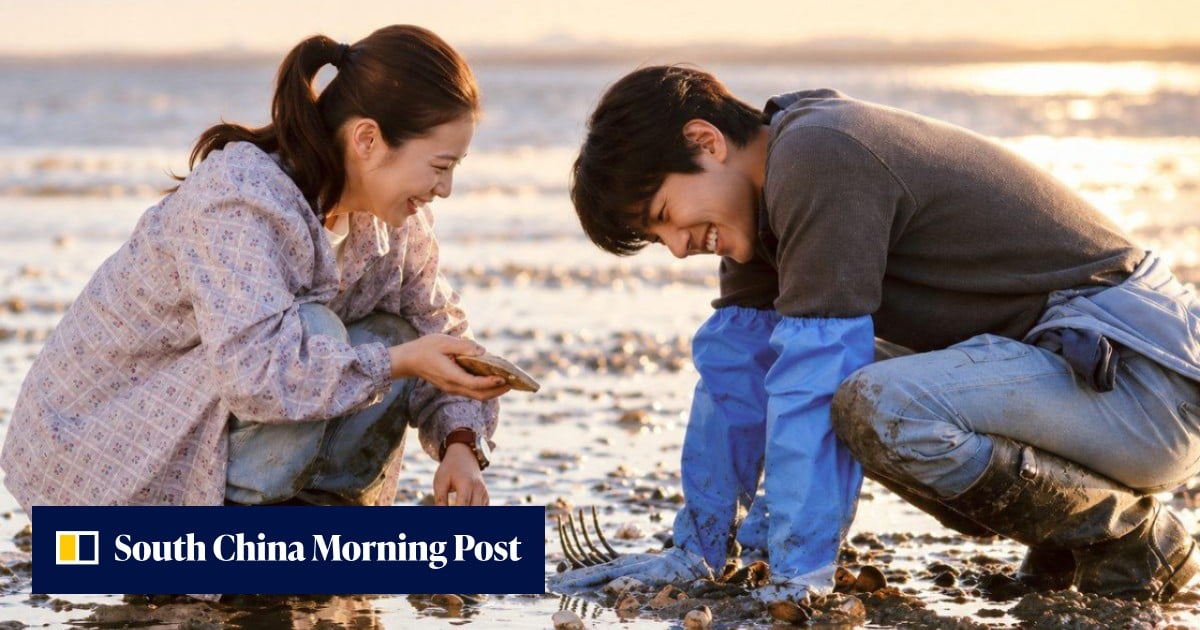 Merry Berry Love follows a Seoul designer and a Japanese strawberry farmer