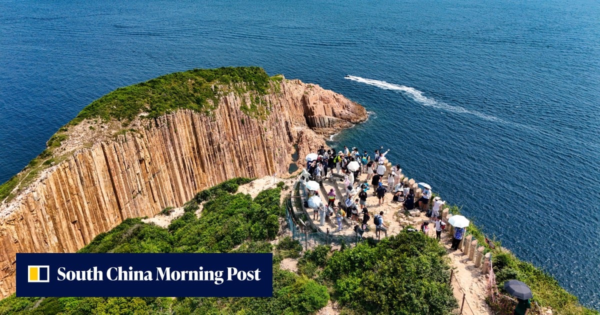 5 hikers fall ill as hot weather grips Hong Kong on public holiday