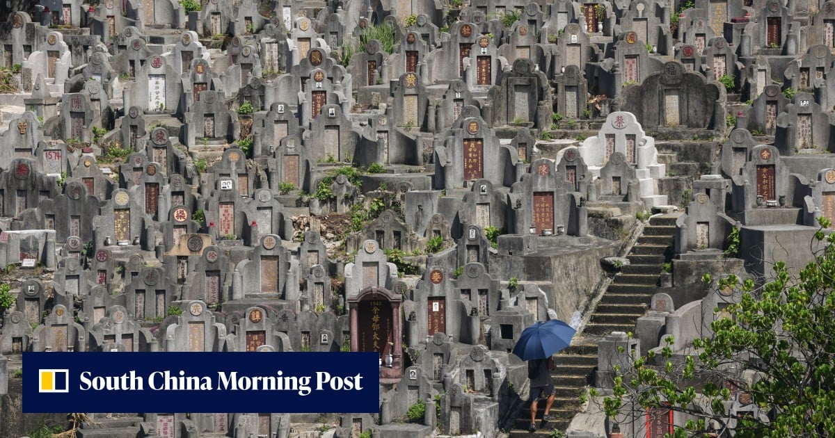 Flowers, roast pork and paper ingots: families keep Chung Yeung traditions ...
