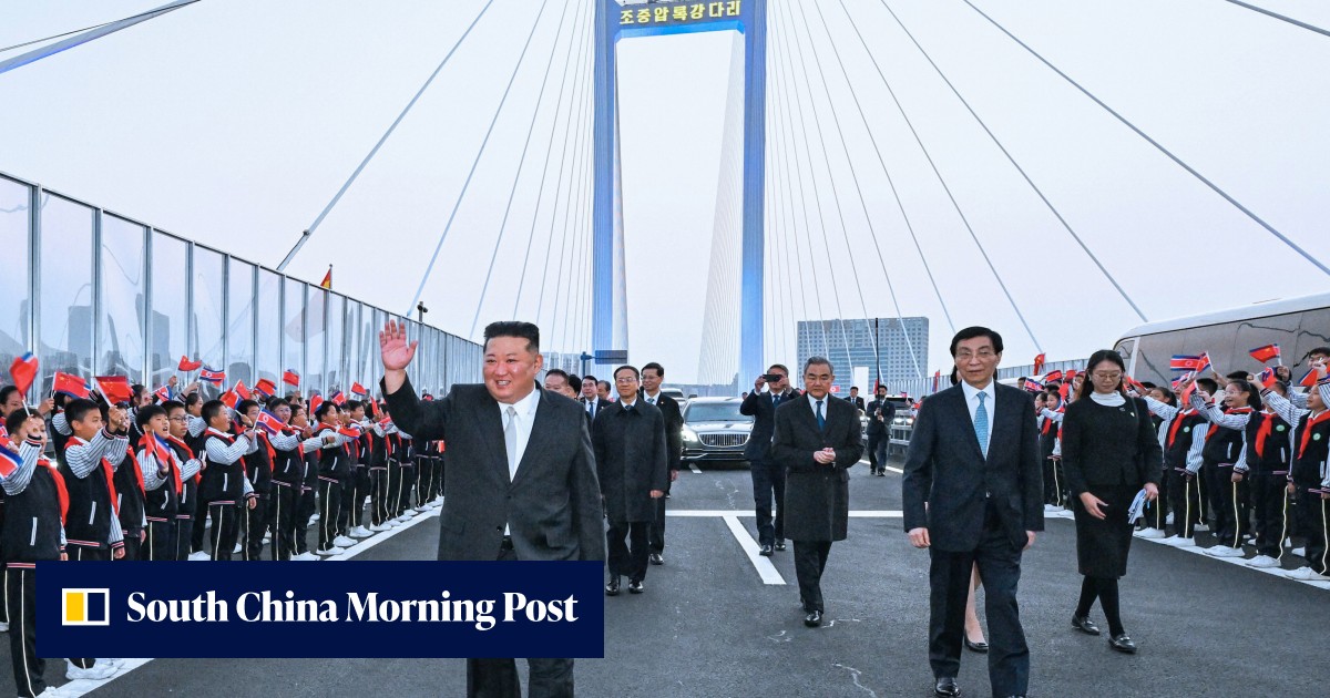 North Korean leader Kim Jong-un pays unexpected visit to Chinese border city of Dandong