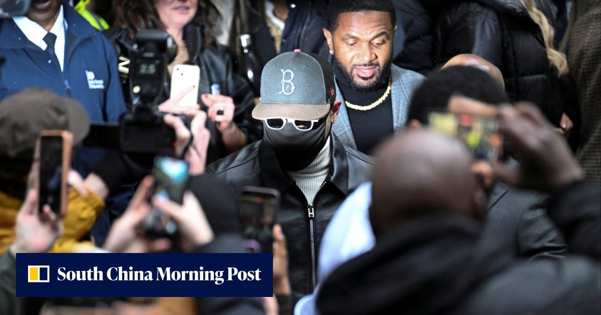 US singer Chris Brown avoids jail over UK nightclub incident
