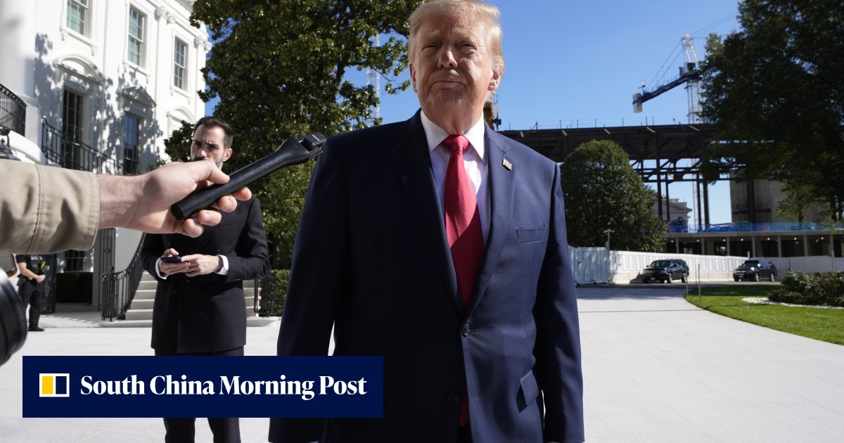 6 US citizens sue Trump over White House media ban