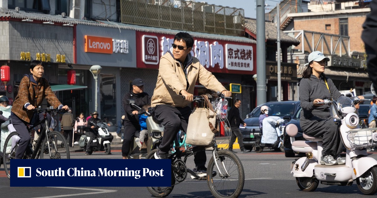 China's private sector wages waver as gap widens with non-private firms