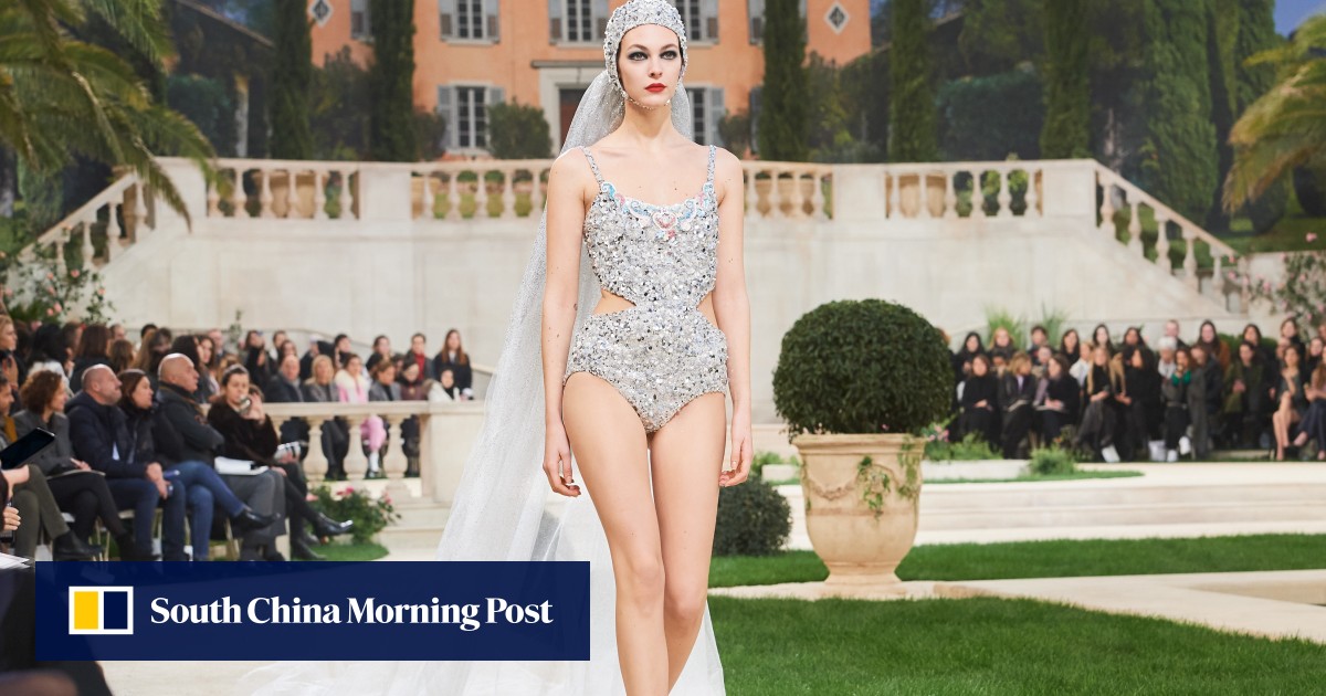 Bathing suit wedding dress discount