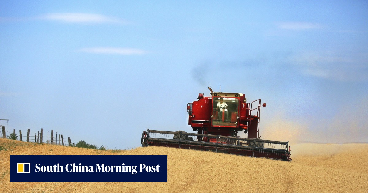 Donald Trump readies new round of aid for US farmers hit by trade war ...