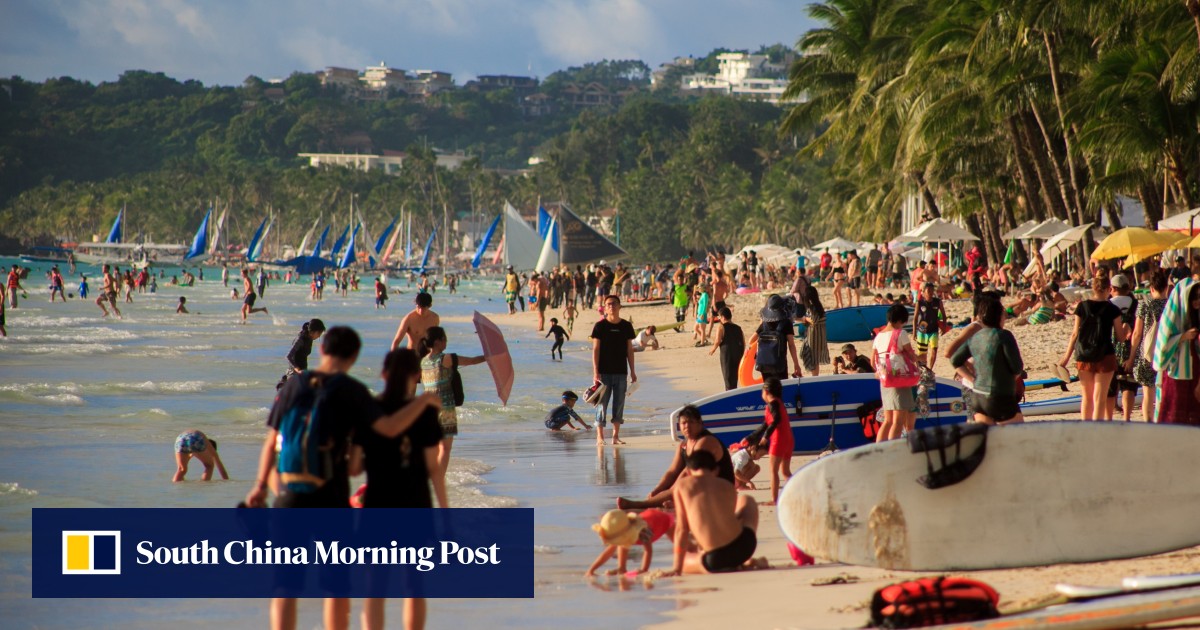 Chinese Tourists Breaking Rules All Over The Place In Boracay South China Morning Post