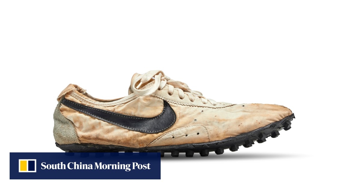 Nike communist shoes hot sale