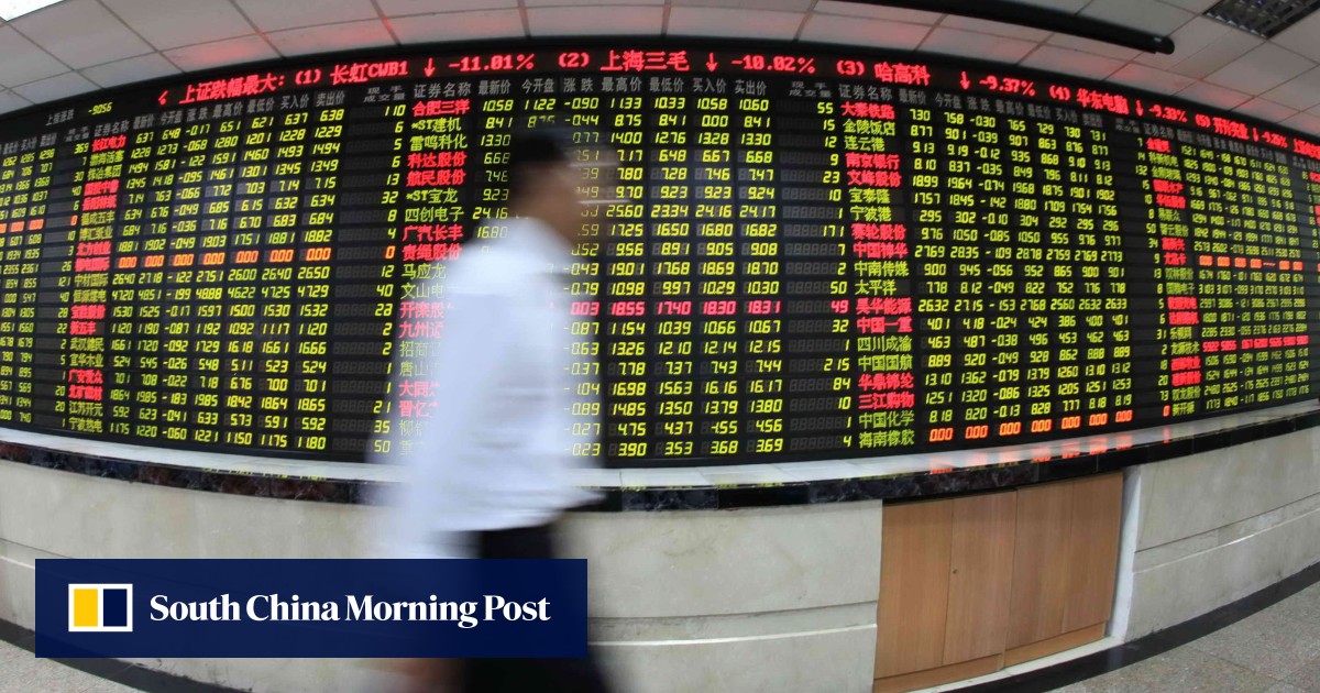 Hong Kong stocks break twoday losing streak on lower rates, with bank and property stocks