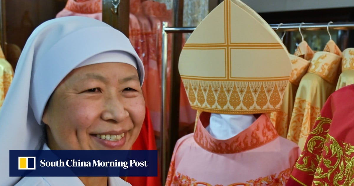Pope Francis Robe Proud nuns sew 200 silk robes for Pope Francis’ visit to Thailand ...