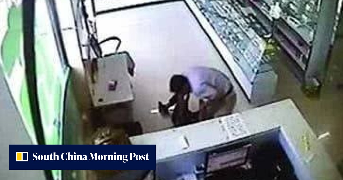Chinese chemist who broke woman’s ribs during CPR cleared of liability ...