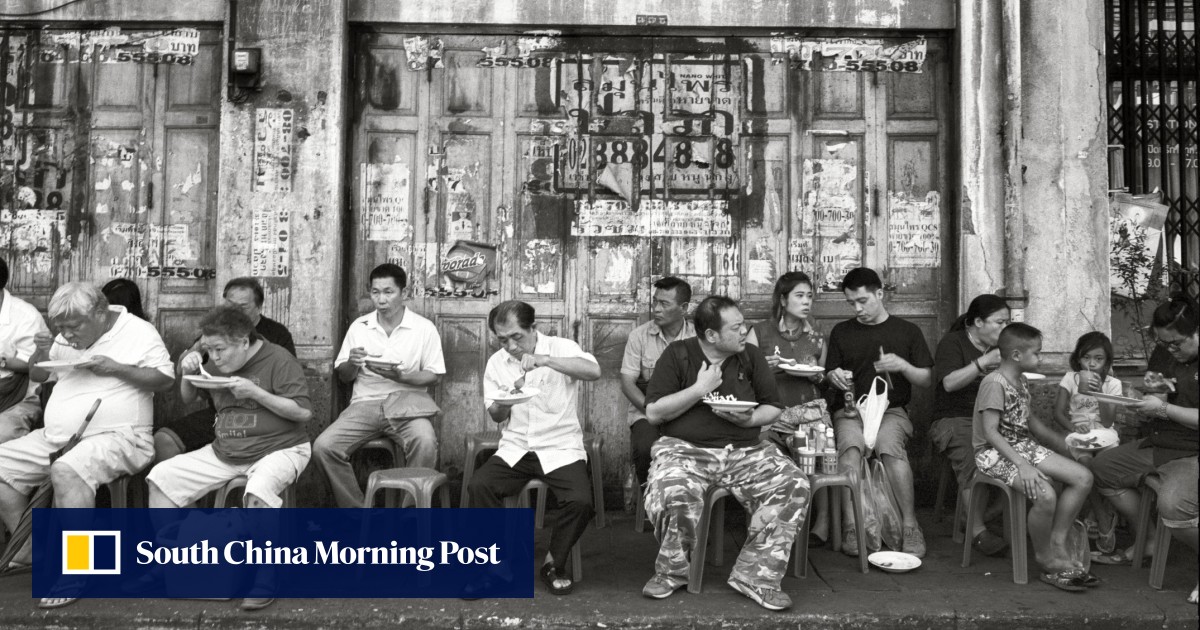 Bangkok photos of old districts and architecture pay homage to