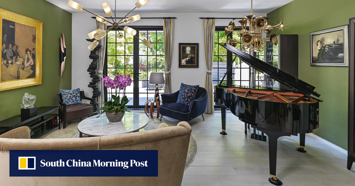 a-hong-kong-village-house-gets-a-stunning-transformation-that-makes-the-most-of-its-tropical