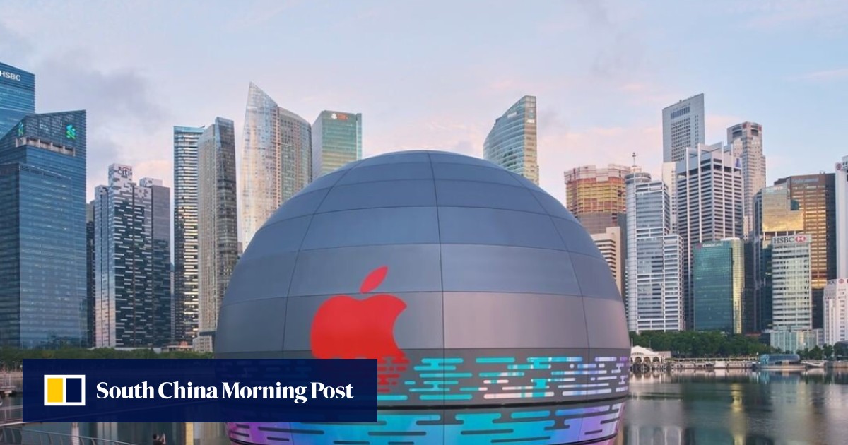 Apple’s new Singapore floating store is a sure-fire Instagram hotspot